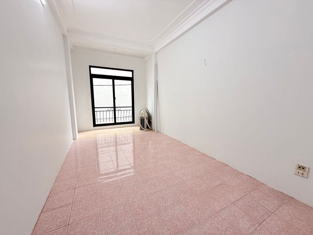 Bán nhà Hoàng Mai - diện tích 41m2 4 tầng - Ngõ rộng thoáng - giá 12,2 tỷ