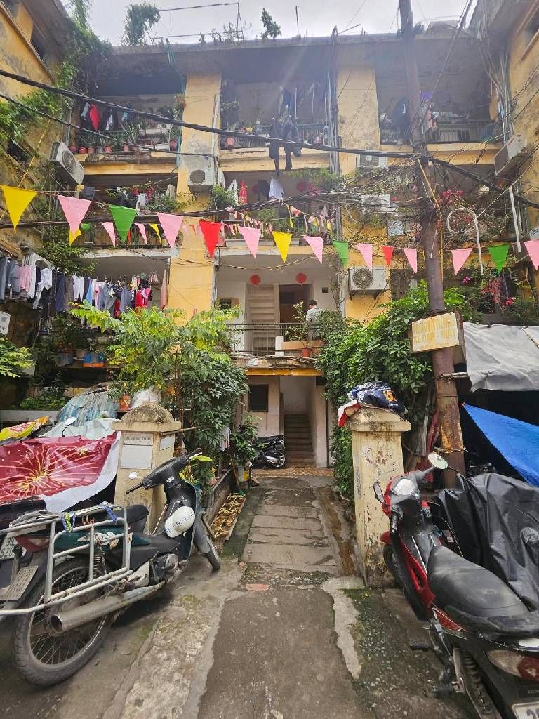 Bán nhà Vĩnh Hồ - diện tích 45m2 2 tầng - nhà tập thể B7 - giá 4 tỷ