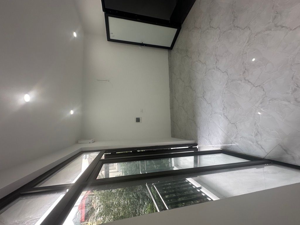 Bán nhà Lãng Yên - diện tích 27m2 4 tầng - Nhà xây mới, 3 phòng ngủ - giá 3,75 tỷ