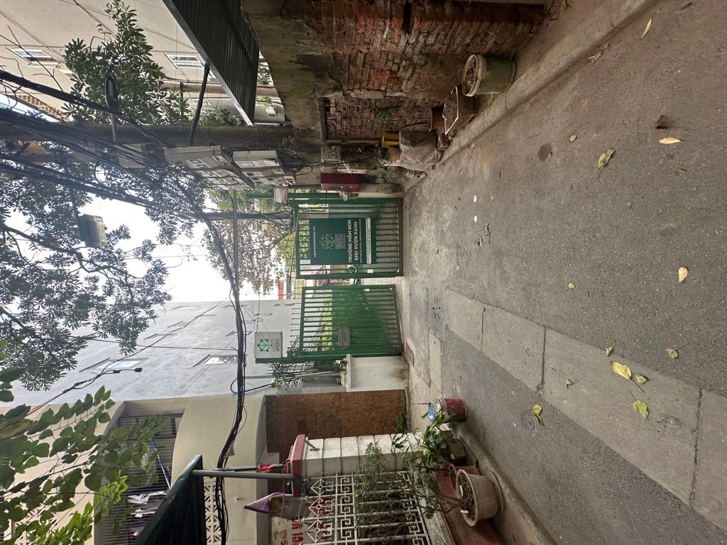 Bán nhà Hòa Bình - diện tích 34m2 3 tầng - Lô góc - giá 10 tỷ