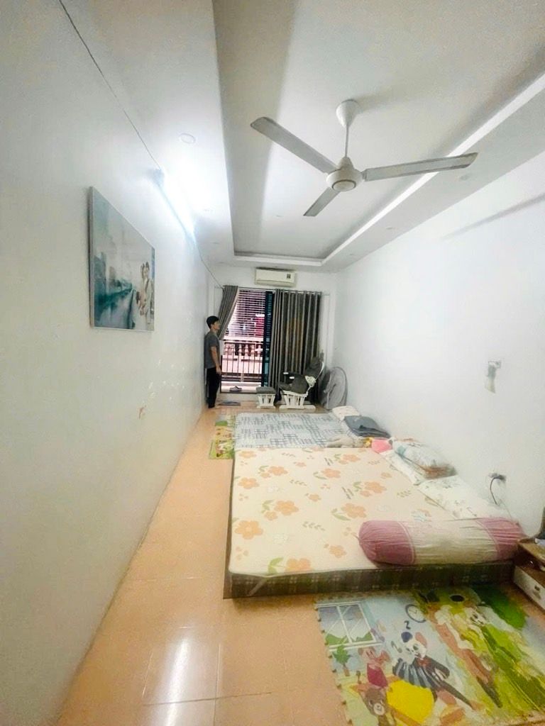 Bán nhà Ngõ Thống Nhất - diện tích 40.2m2 5 tầng - Nhà dân xây chắc chắn, gần các trường ĐH lớn - giá 9,7 tỷ