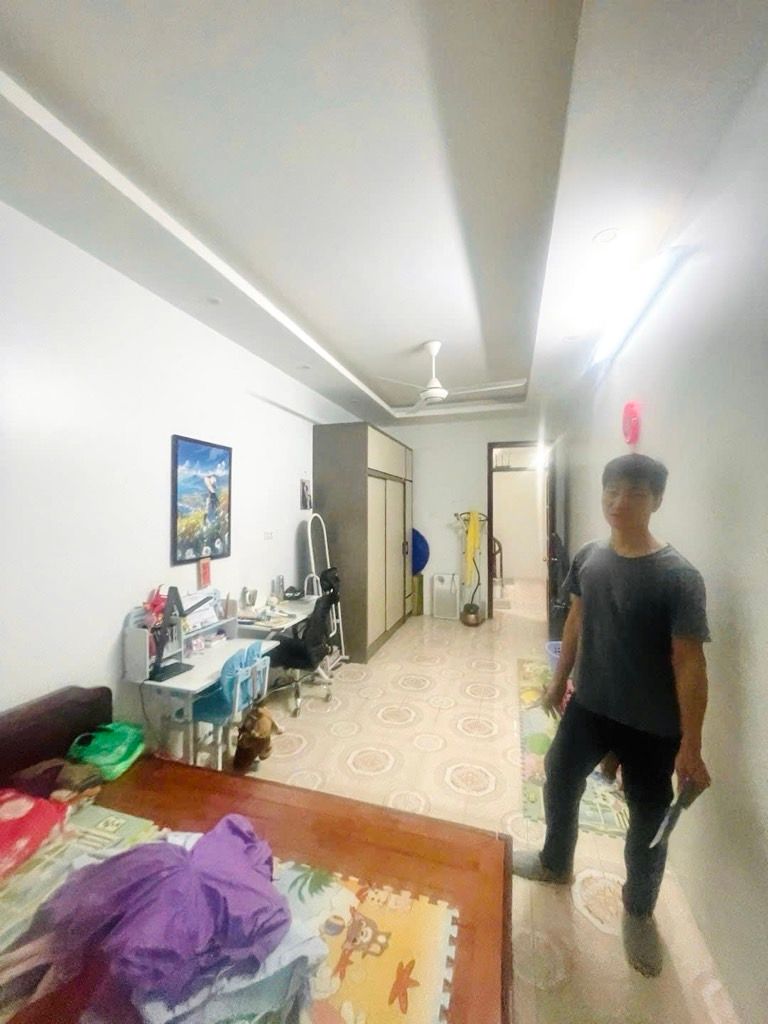 Bán nhà Ngõ Thống Nhất - diện tích 40.2m2 5 tầng - Nhà dân xây chắc chắn, gần các trường ĐH lớn - giá 9,7 tỷ