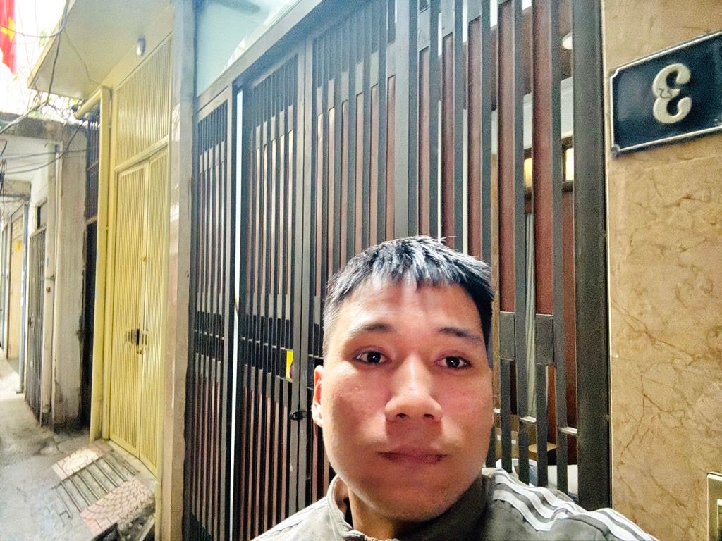 Bán nhà Ngõ Thống Nhất - diện tích 40.2m2 5 tầng - Nhà dân xây chắc chắn, gần các trường ĐH lớn - giá 9,7 tỷ