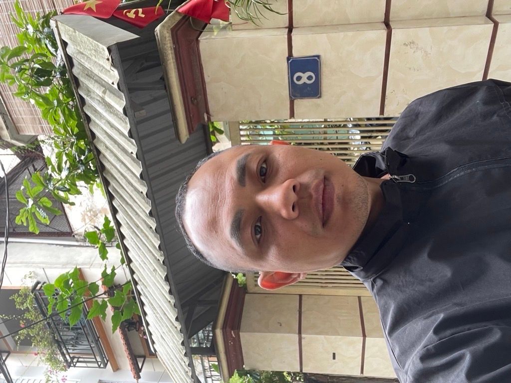 Bán nhà Nguyễn Khoái - diện tích 77,9m2 3 tầng - Ô tô đỗ cửa - giá 18,5 tỷ