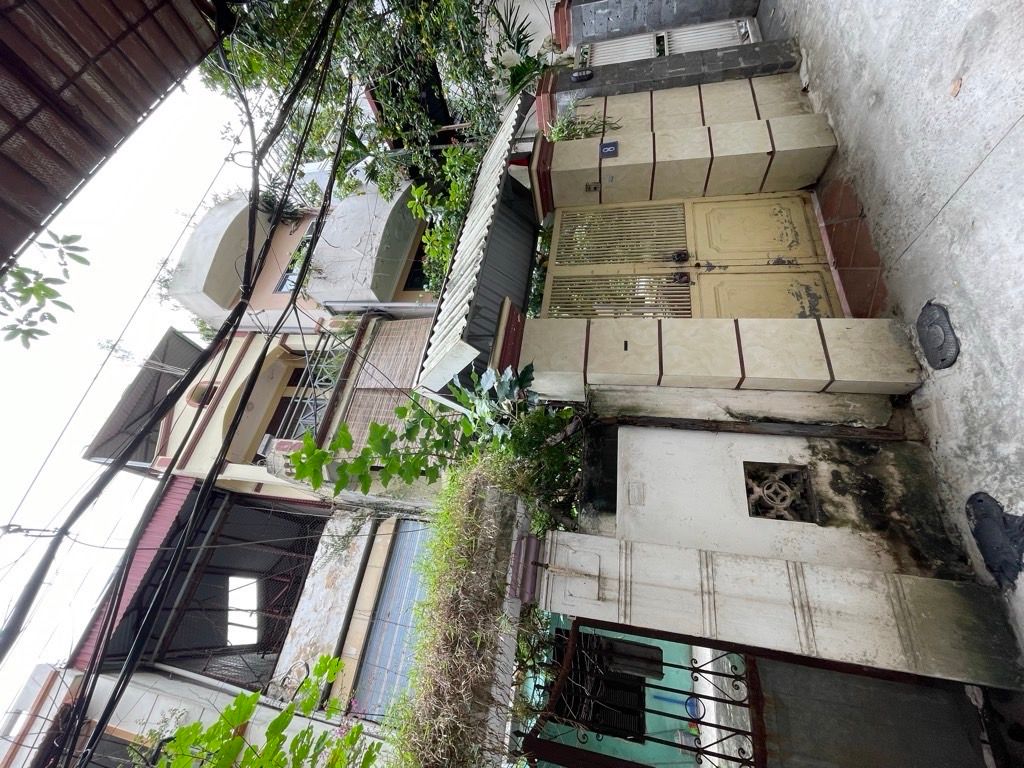 Bán nhà Nguyễn Khoái - diện tích 77,9m2 3 tầng - Ô tô đỗ cửa - giá 18,5 tỷ