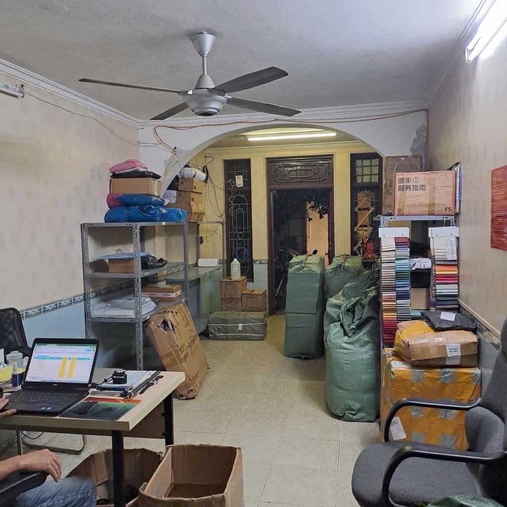 Bán nhà Nguyễn Khoái - diện tích 77,9m2 3 tầng - Ô tô đỗ cửa - giá 18,5 tỷ