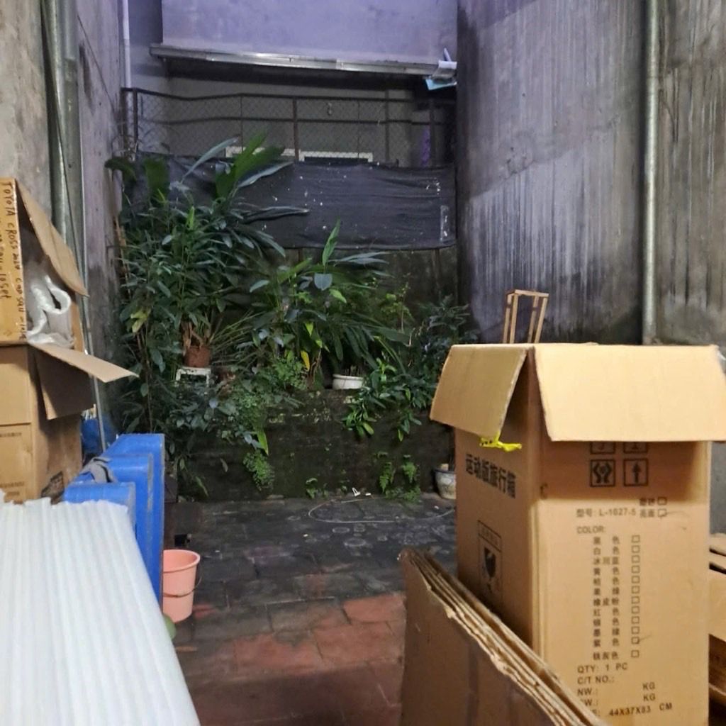 Bán nhà Nguyễn Khoái - diện tích 77,9m2 3 tầng - Ô tô đỗ cửa - giá 18,5 tỷ