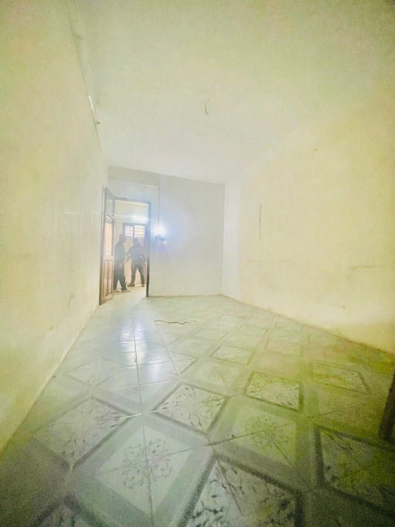 Bán nhà Lương Thế Vinh - diện tích 55m2 1 tầng - Ô TÔ ĐỖ CHÂN CẦU THANG - giá 3,9 tỷ