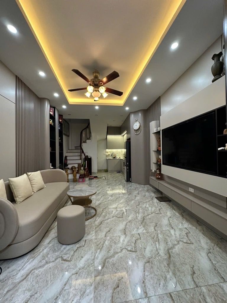 Bán nhà Chùa Quỳnh - diện tích 34.5m2 5 tầng - Lô góc thoáng sáng - giá 12 tỷ