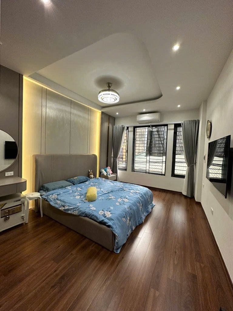 Bán nhà Chùa Quỳnh - diện tích 34.5m2 5 tầng - Lô góc thoáng sáng - giá 12 tỷ