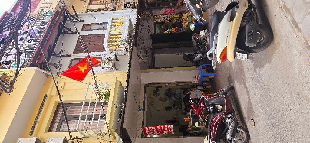 Bán nhà Tây Sơn - diện tích 63m2 3 tầng - Mặt ngõ ô tô - giá 22,5 tỷ