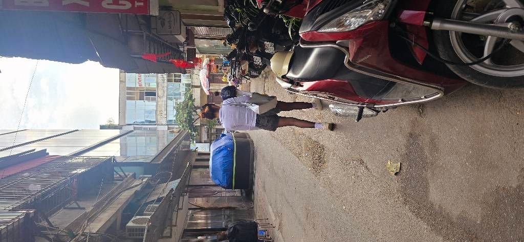 Bán nhà Tây Sơn - diện tích 63m2 3 tầng - Mặt ngõ ô tô - giá 22,5 tỷ