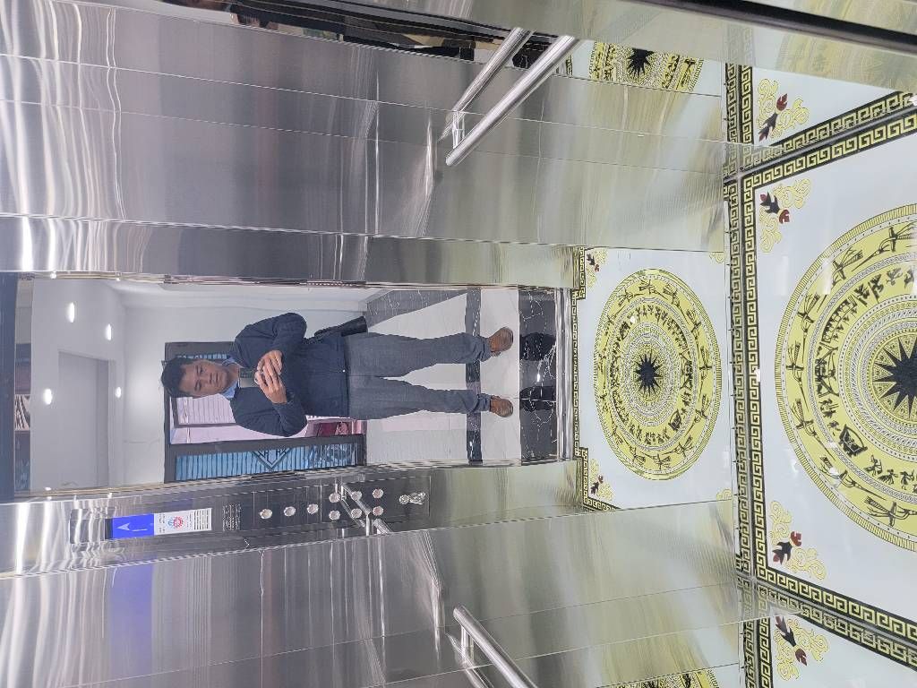 Bán nhà Thúy Lĩnh - diện tích 30m2 6 tầng - Ô TÔ ĐỖ CỔNG - giá 7,6 tỷ