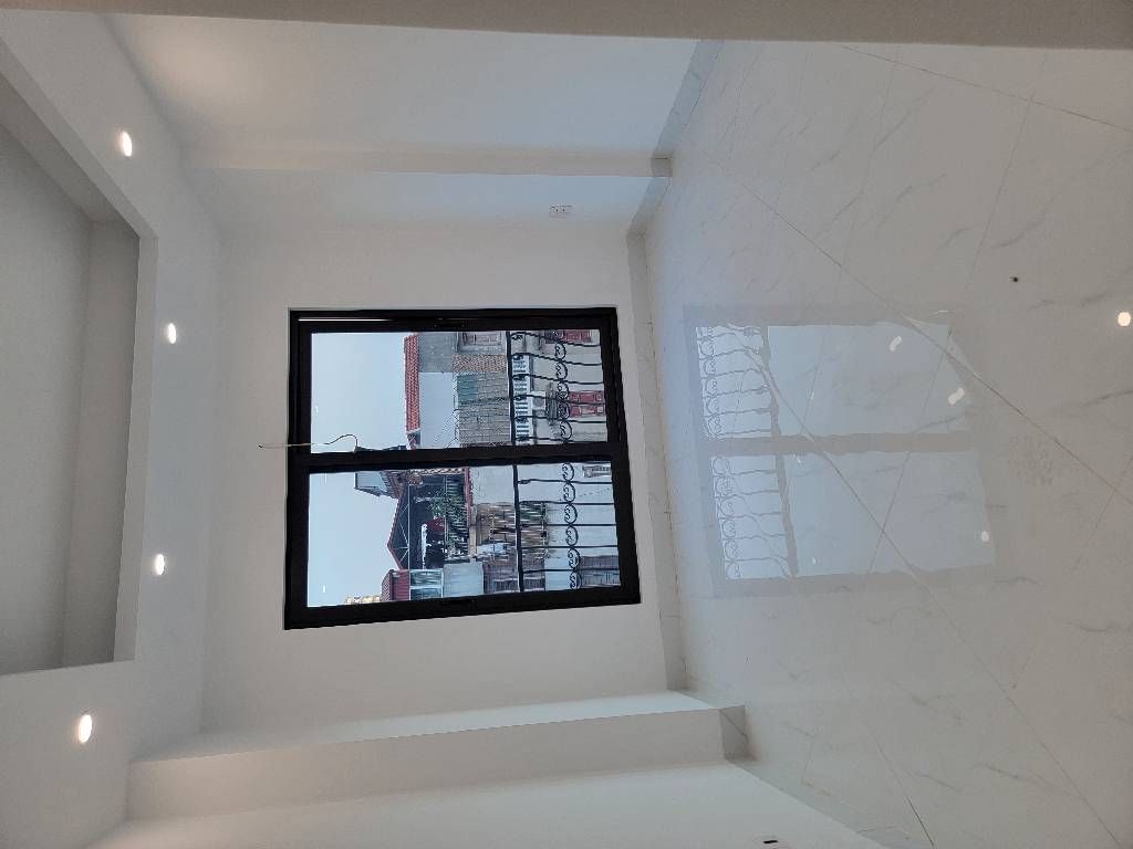 Bán nhà Thúy Lĩnh - diện tích 30m2 6 tầng - Ô TÔ ĐỖ CỔNG - giá 7,6 tỷ