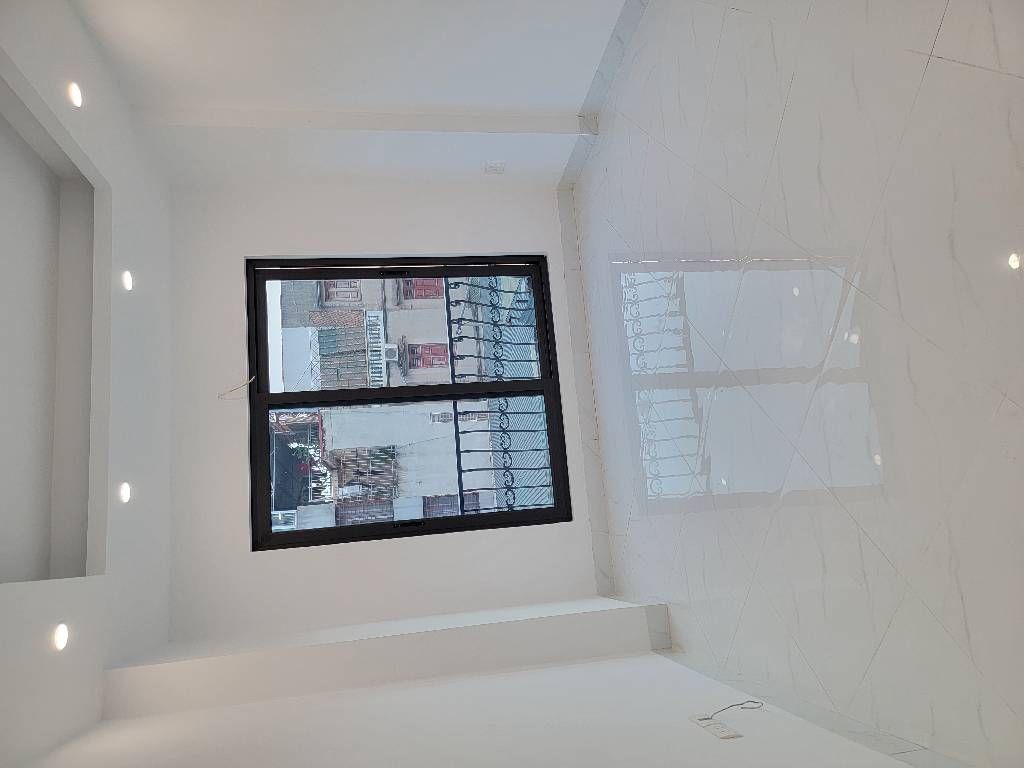 Bán nhà Thúy Lĩnh - diện tích 30m2 6 tầng - Ô TÔ ĐỖ CỔNG - giá 7,6 tỷ