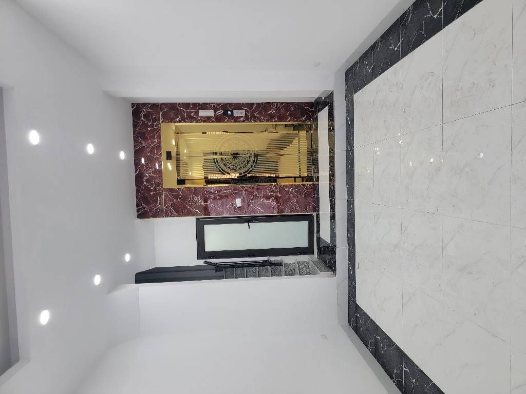 Bán nhà Thúy Lĩnh - diện tích 30m2 6 tầng - Ô TÔ ĐỖ CỔNG - giá 7,6 tỷ