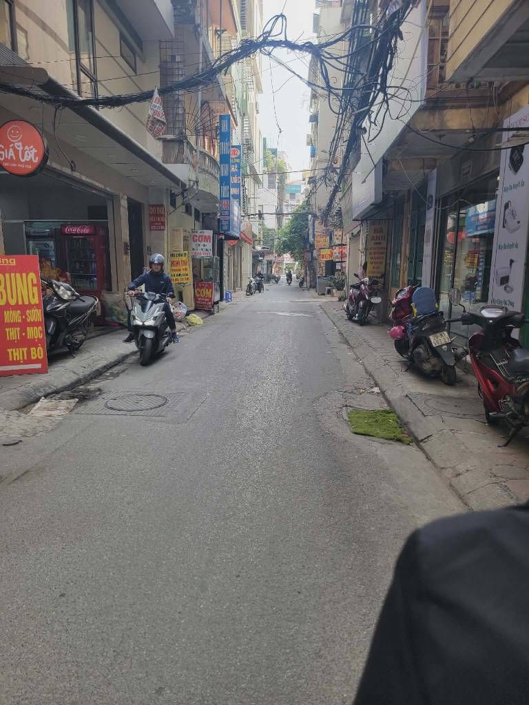 Bán nhà Yên Lãng - diện tích 21m2 4 tầng - ô tô tránh - giá 5 tỷ