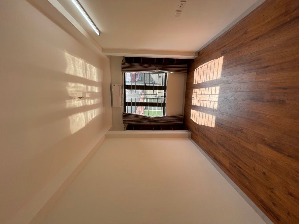 Bán nhà Thanh Lân - diện tích 24m2 5 tầng - Ngõ 3 gác tránh - giá 4,25 tỷ