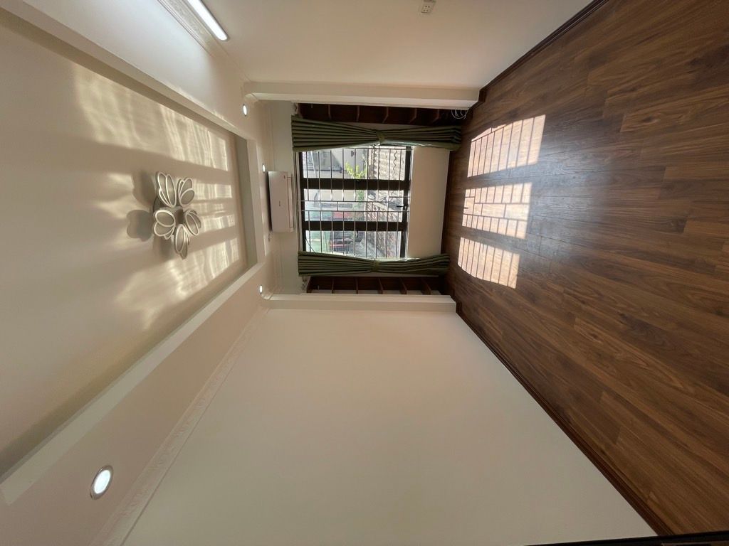 Bán nhà Thanh Lân - diện tích 24m2 5 tầng - Ngõ 3 gác tránh - giá 4,25 tỷ