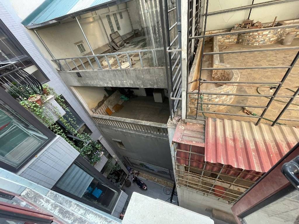 Bán nhà Triều Khúc - diện tích 35m2 6 tầng - 2 mặt thoáng - giá 8,8 tỷ