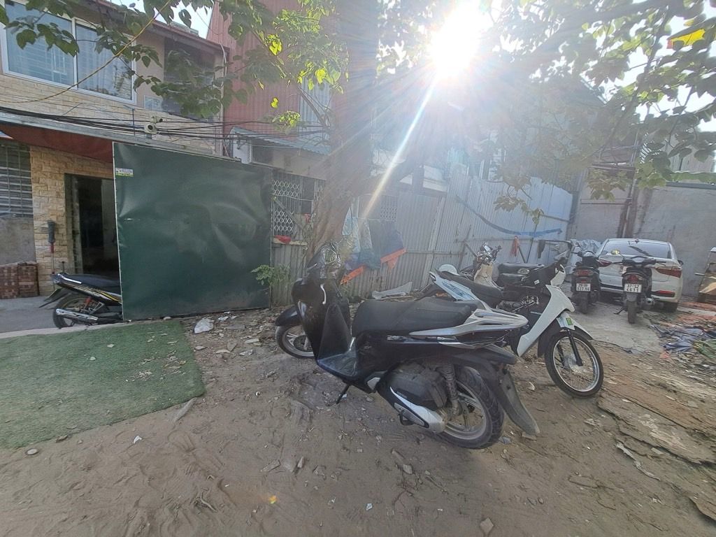 Bán nhà Giải Phóng - diện tích 50m2 2 tầng - Ô TÔ VÀO NHÀ - giá 2,1 tỷ