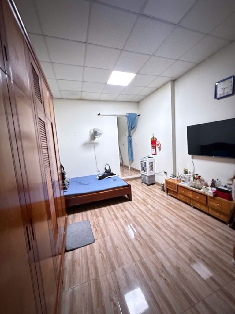 Bán nhà Giải Phóng - diện tích 60m2 1 tầng - Ô TÔ VÀO NHÀ - giá 2,6 tỷ