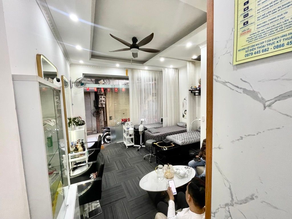 Bán nhà Tôn Thất Tùng - diện tích 33m2 6 tầng - Thang máy - giá 13,8 tỷ