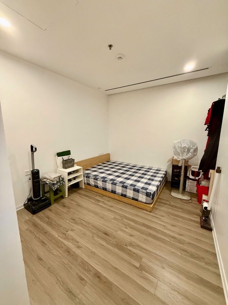 Bán nhà Lê Trọng Tấn - diện tích 79.5m2 1 tầng - Chung cư đẹp hiếm có - giá 11,1 tỷ