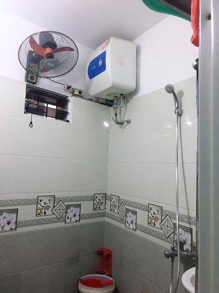 Bán nhà Lệnh Cư - diện tích 43m2 3 tầng - nhà đẹp, tổng 2 ngủ - giá 4,5 tỷ