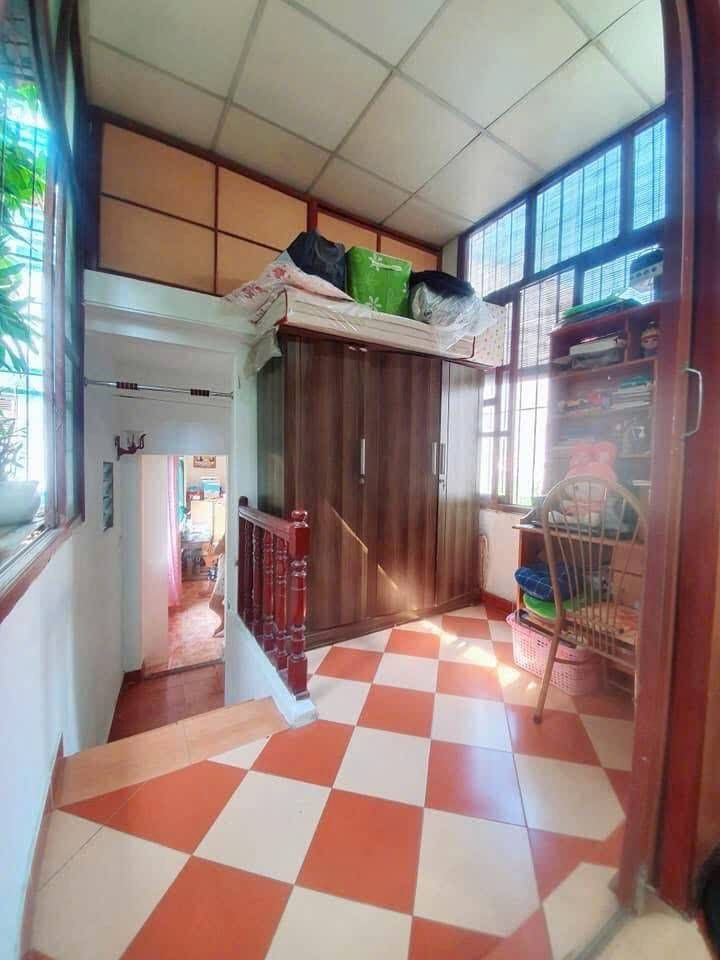 Bán nhà Lệnh Cư - diện tích 43m2 3 tầng - nhà đẹp, tổng 2 ngủ - giá 4,5 tỷ