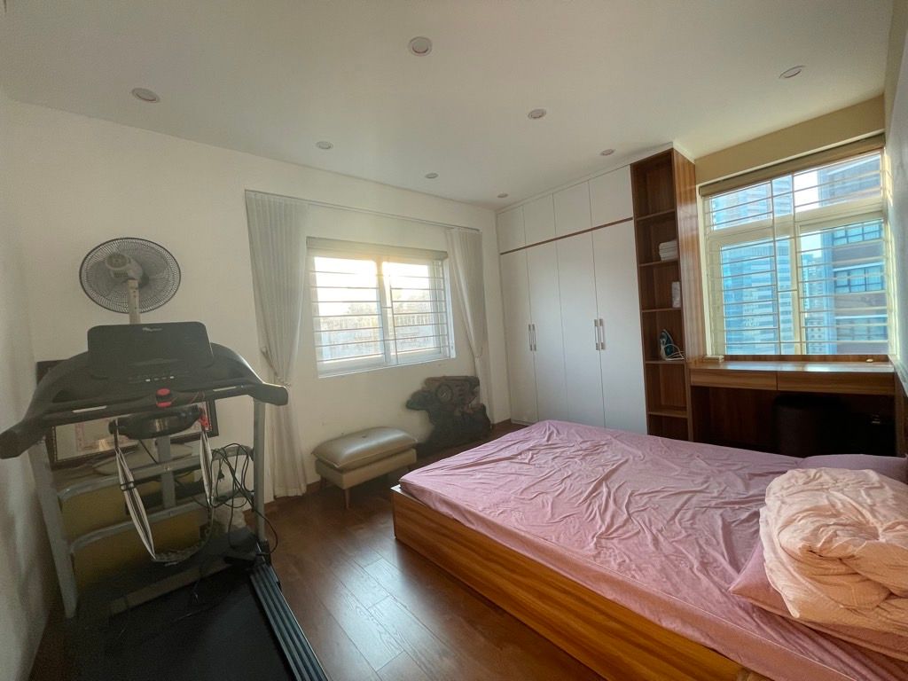 Bán nhà Hoàng Đạo Thúy - diện tích 110m2 1 tầng - Căn góc, giá 9,9 tỷ