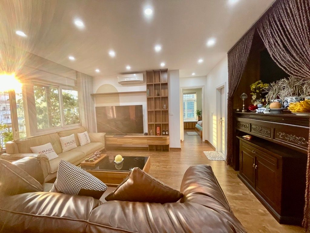 Bán nhà Hoàng Đạo Thúy - diện tích 110m2 1 tầng - Căn góc, giá 9,9 tỷ