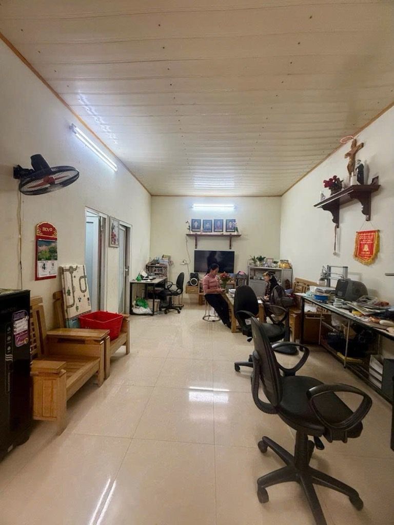 Bán nhà khuyến lương - diện tích 93m2 1 tầng - gần đường ô tô - giá 12 tỷ