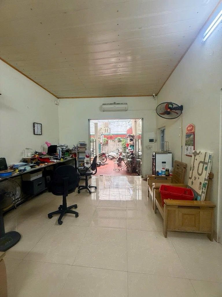 Bán nhà khuyến lương - diện tích 93m2 1 tầng - gần đường ô tô - giá 12 tỷ