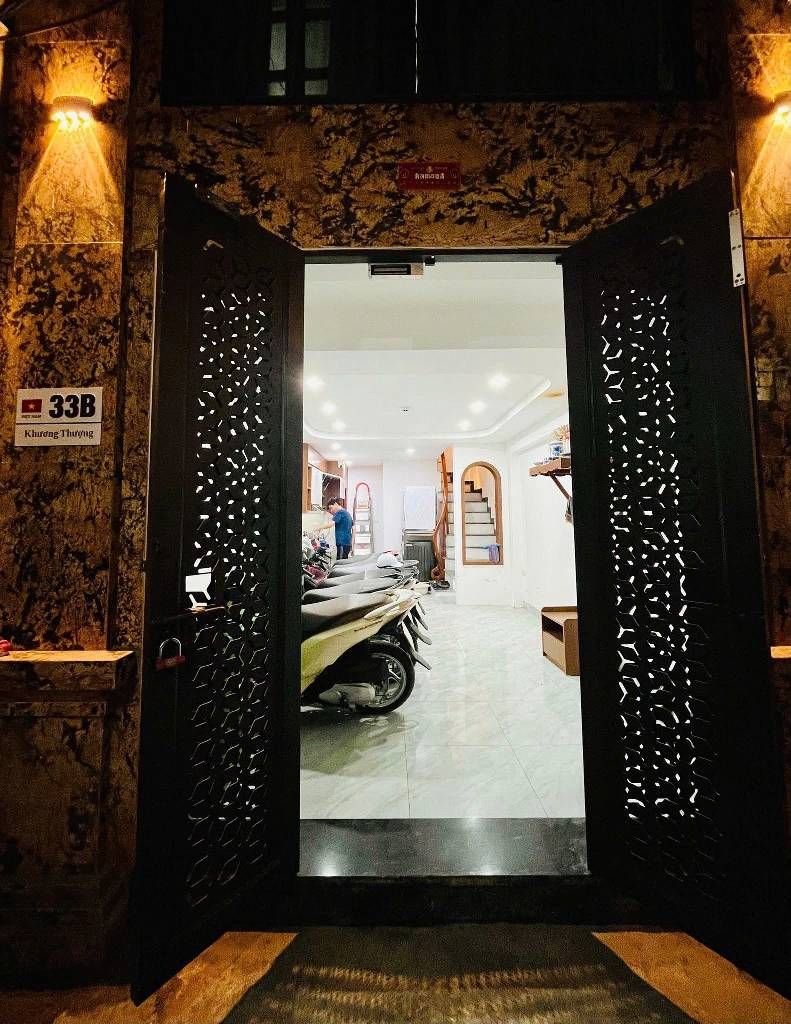 Bán nhà Khương Thượng - diện tích 30m2 6 tầng - 5 phòng ngủ khép kín - giá 9,3 tỷ