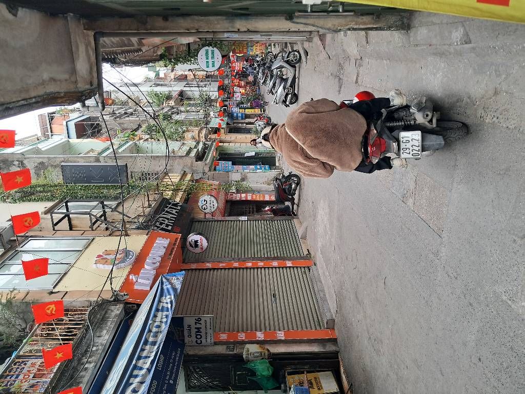 Bán nhà Ngõ Tự Do - diện tích 65,4m2 4 tầng - ô tô tránh - giá 22 tỷ