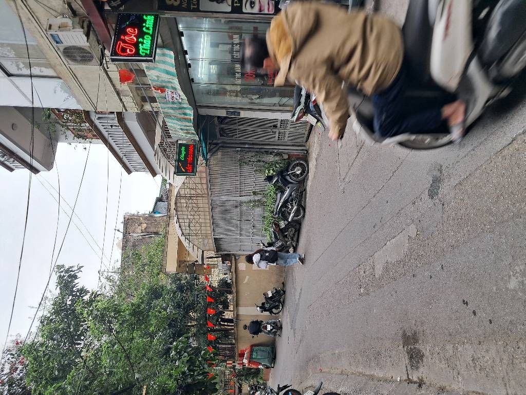 Bán nhà Ngõ Tự Do - diện tích 65,4m2 4 tầng - ô tô tránh - giá 22 tỷ