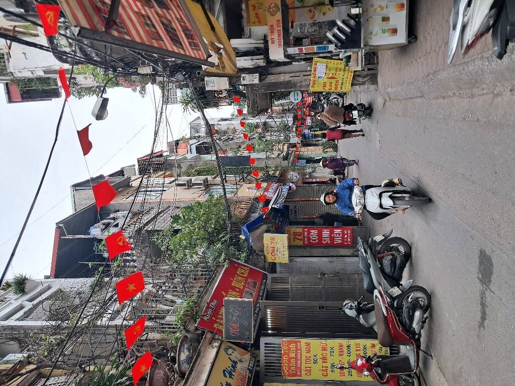 Bán nhà Ngõ Tự Do - diện tích 65,4m2 4 tầng - ô tô tránh - giá 22 tỷ