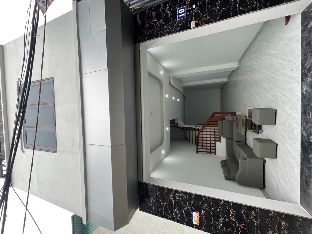 Bán nhà Định Công Thượng - diện tích 41,6m2 3 tầng - Ô tô tránh - giá 3,6 tỷ