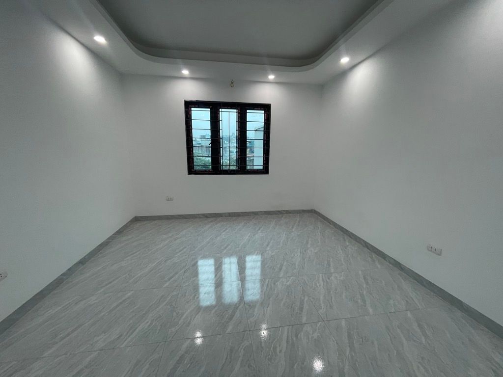 Bán nhà Định Công Thượng - diện tích 41,6m2 3 tầng - Ô tô tránh - giá 3,6 tỷ