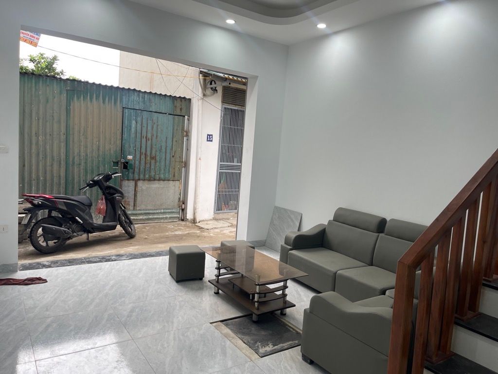 Bán nhà Định Công Thượng - diện tích 41,6m2 3 tầng - Ô tô tránh - giá 3,6 tỷ