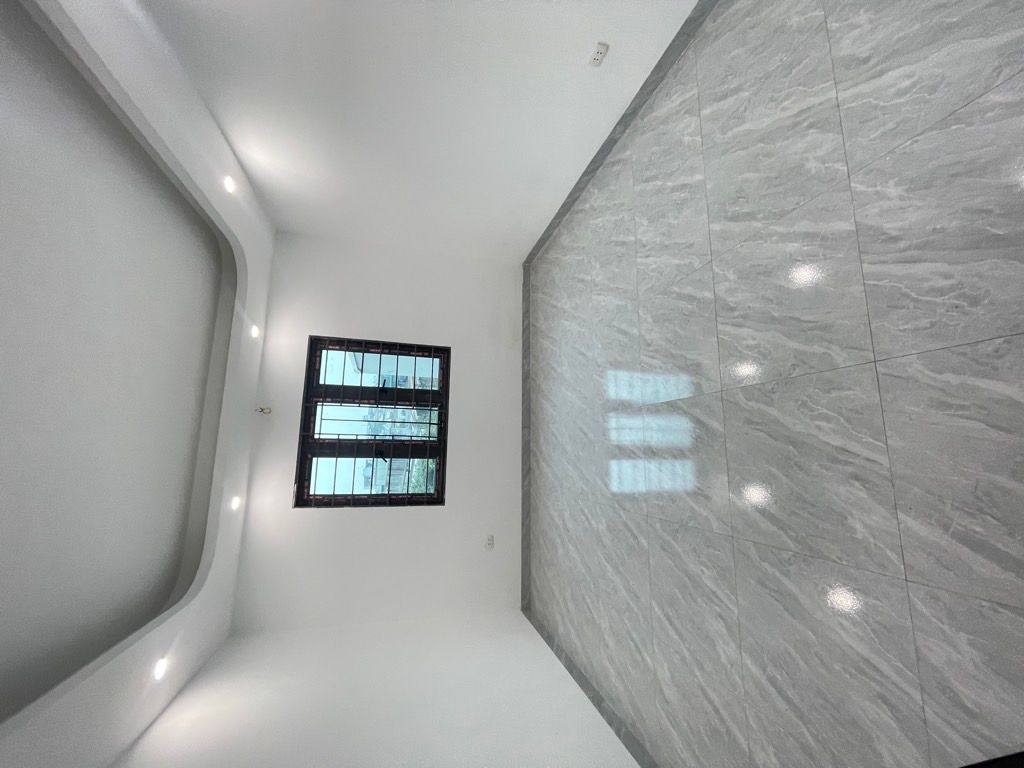 Bán nhà Định Công Thượng - diện tích 41,6m2 3 tầng - Ô tô tránh - giá 3,6 tỷ