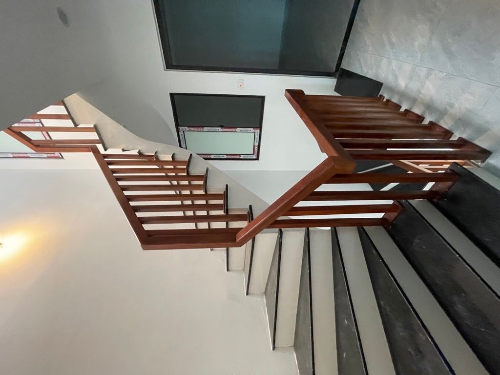 Bán nhà Định Công Thượng - diện tích 41,6m2 3 tầng - Ô tô tránh - giá 3,6 tỷ