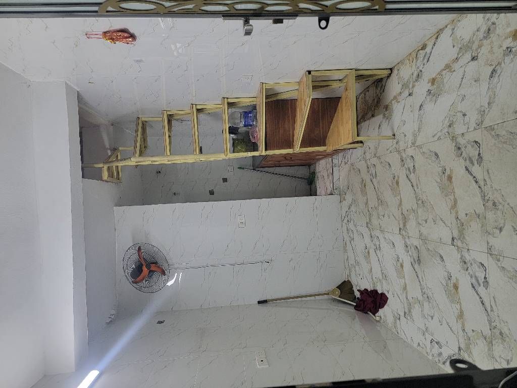 Bán nhà Trần Khát Chân - diện tích 12m2 4 tầng - Cạnh hồ Thanh Nhàn, công viên Võ Thị Sáu - giá 1,75 tỷ