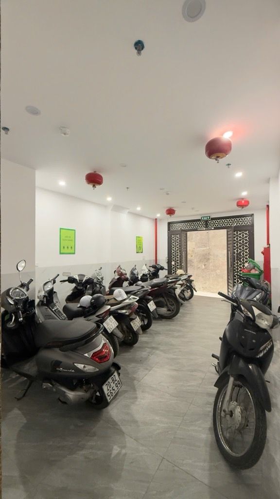 Bán nhà Khương Đình - diện tích 54m2 6 tầng - Thang máy, tổng 14 phòng khép kín - giá 15,5 tỷ