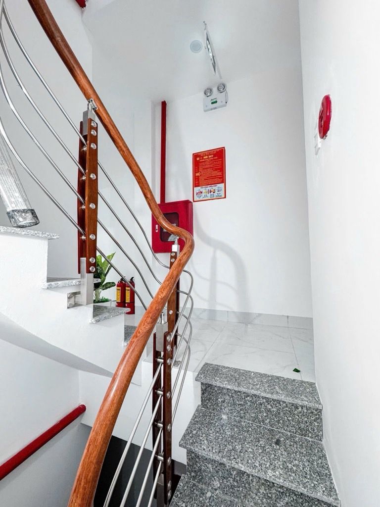 Bán nhà Khương Đình - diện tích 54m2 6 tầng - Thang máy, tổng 14 phòng khép kín - giá 15,5 tỷ