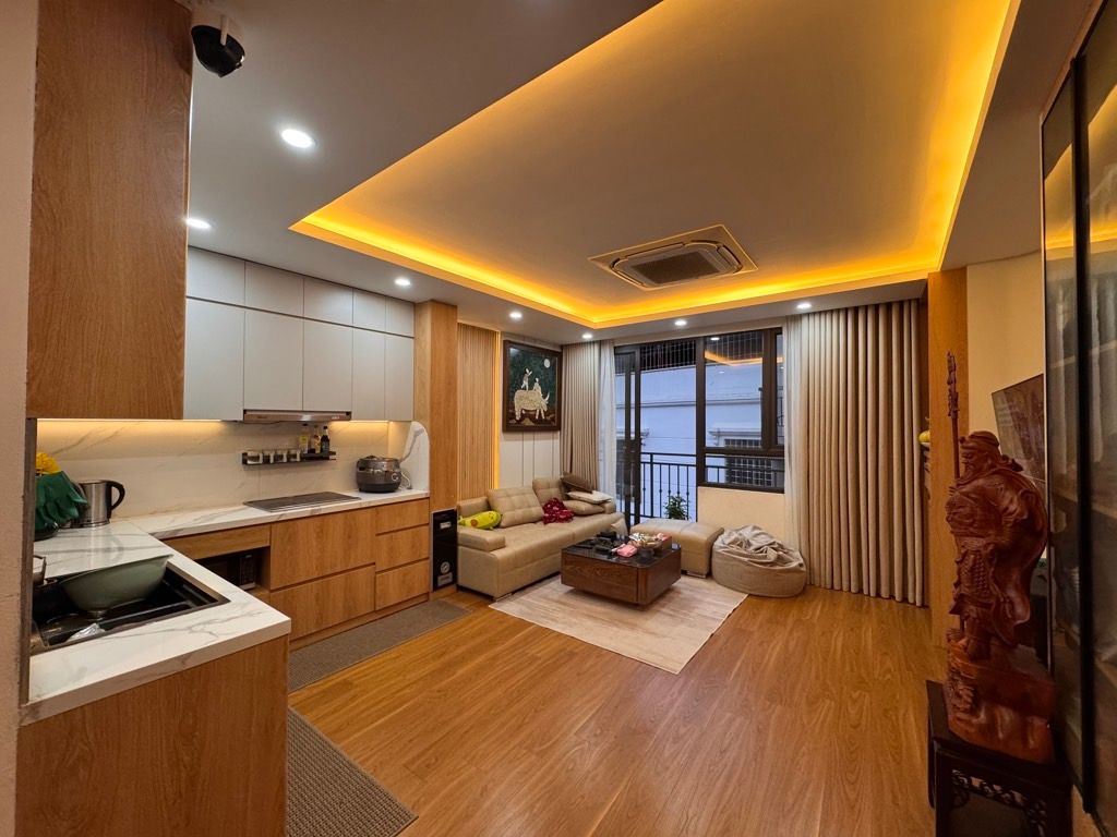 Bán nhà Đầm Trấu - diện tích 48m2 6 tầng - Ô tô đỗ cửa - giá 15,95 tỷ