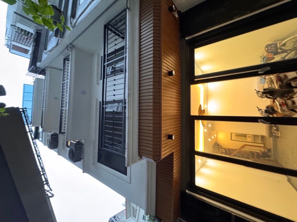 Bán nhà Đầm Trấu - diện tích 48m2 6 tầng - Ô tô đỗ cửa - giá 15,95 tỷ