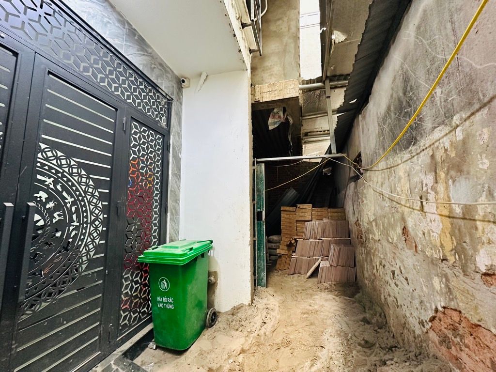 Bán nhà Chính Kinh - diện tích 88m2 7 tầng - Thang máy, sổ đỏ chính chủ - giá 20 tỷ