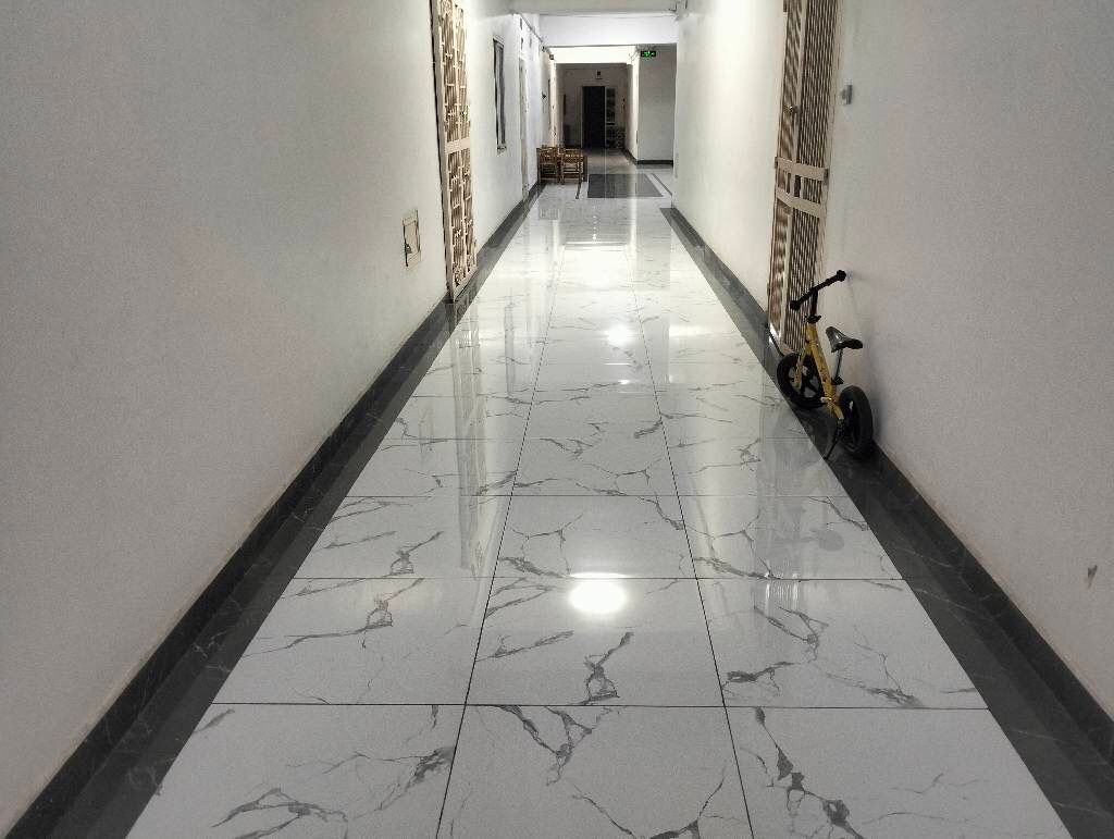 Bán nhà Lạc Trung - diện tích 127m2 12 tầng - Lô góc 3 thoáng - giá 9,6 tỷ